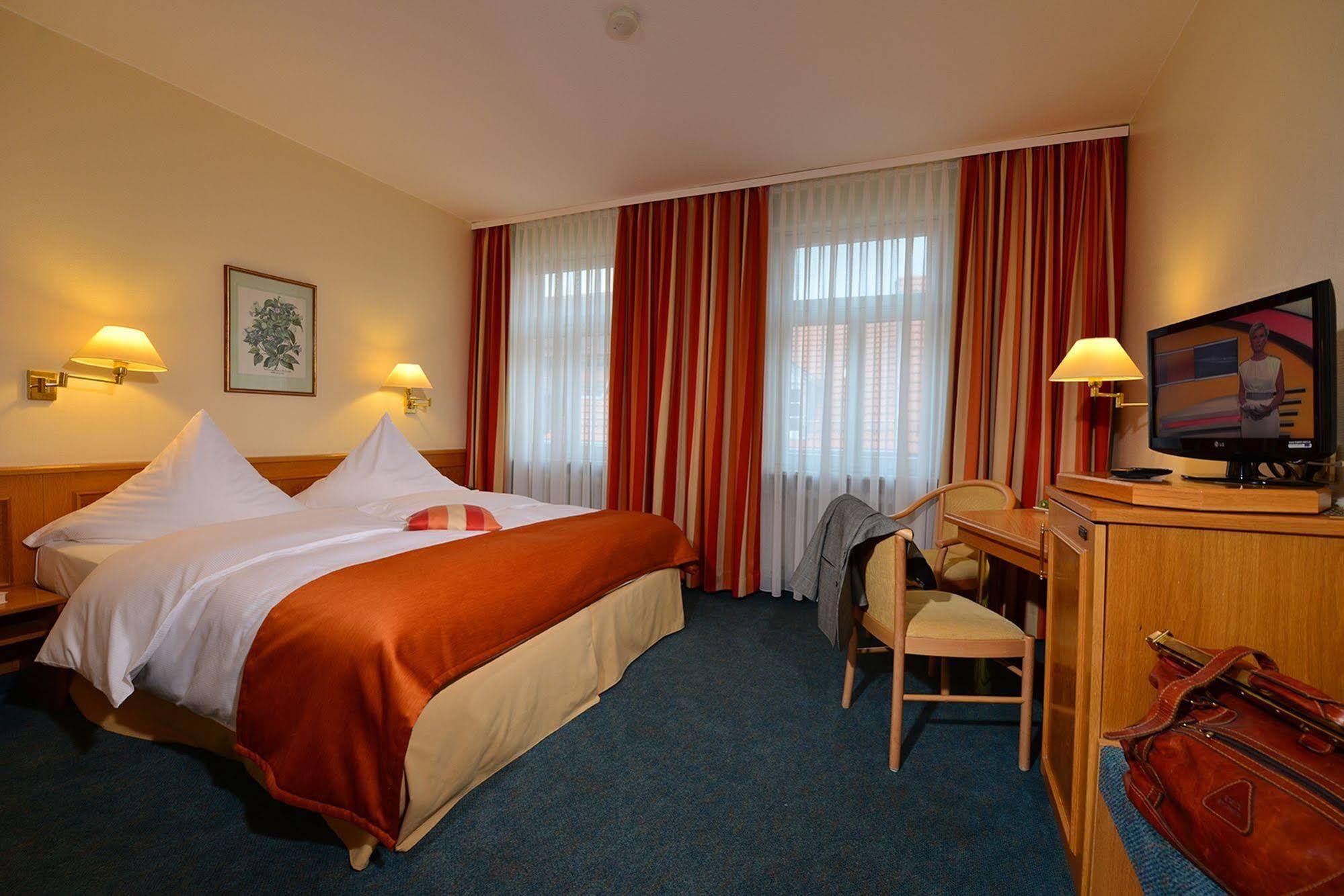 City Partner Hotel Hollaender Hof Хайдельберг Экстерьер фото