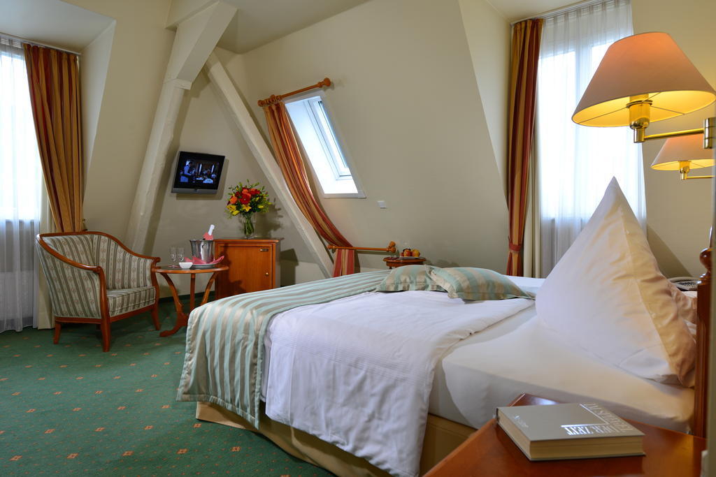 City Partner Hotel Hollaender Hof Хайдельберг Экстерьер фото